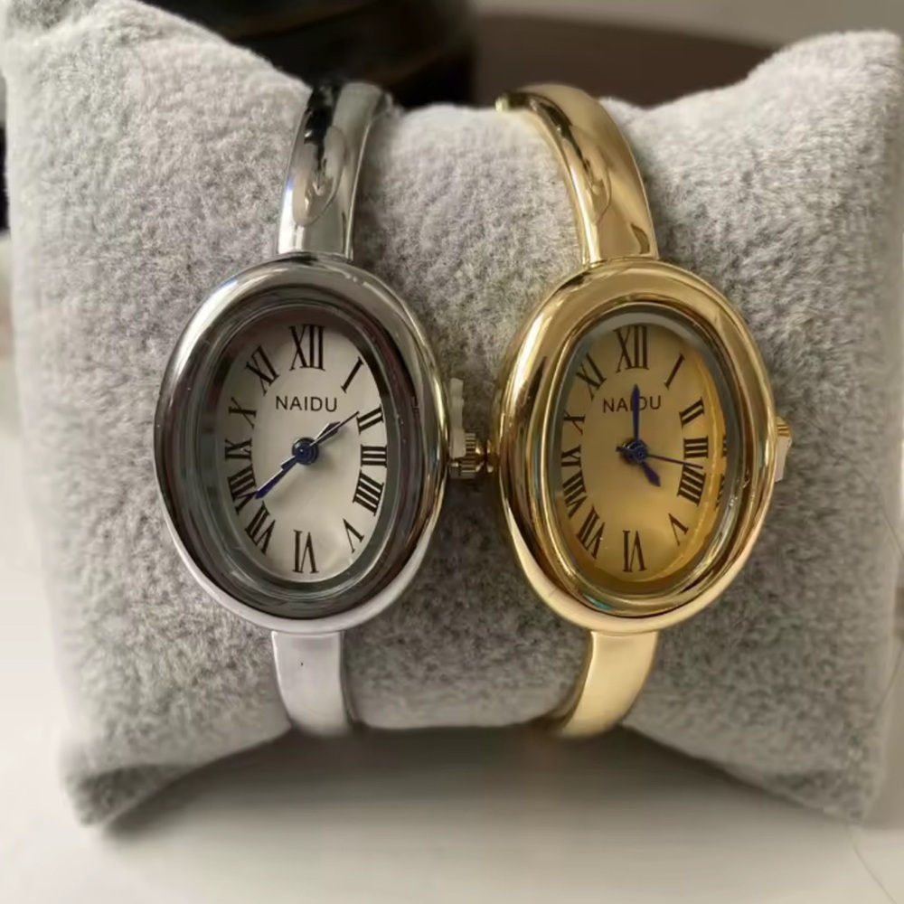 Baignoire Vintage Gold Oval Bracelet Watch - Picture 15 of 17